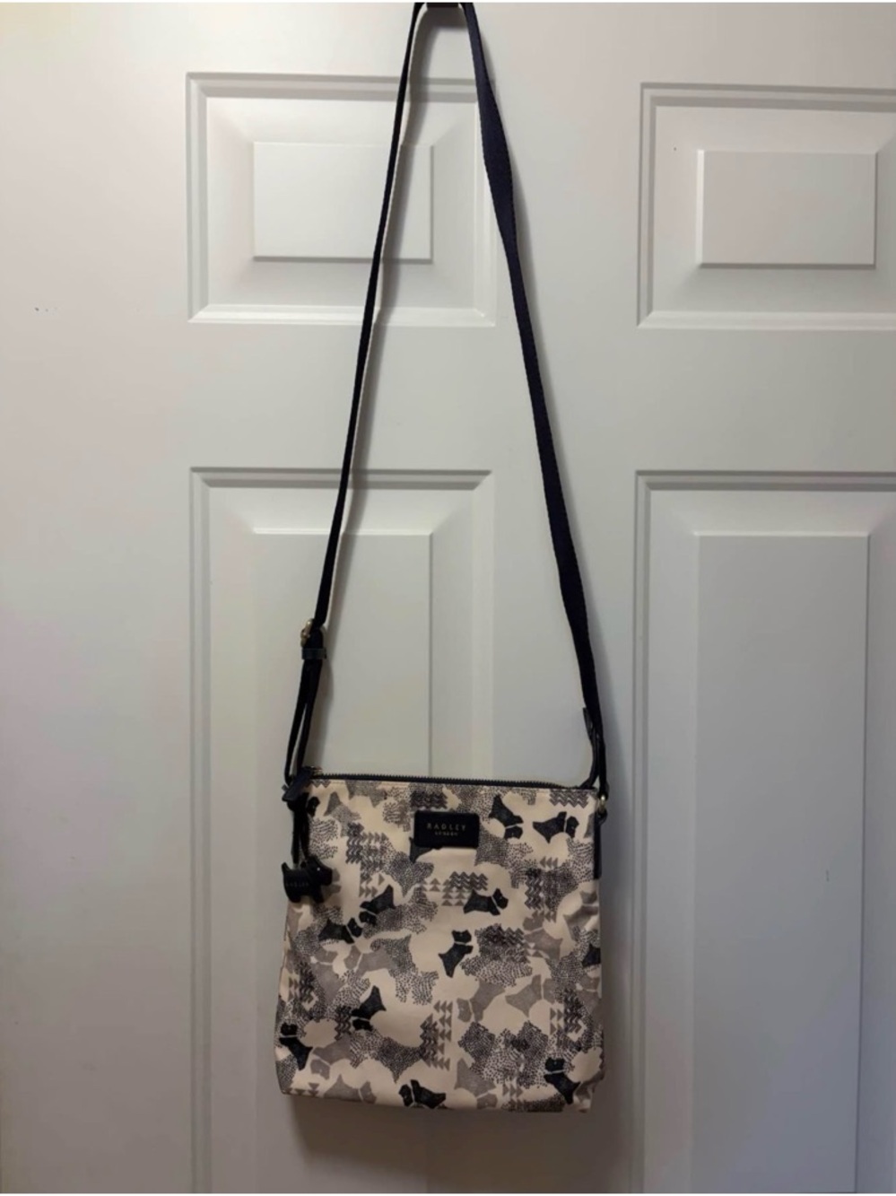RADLEY LONDON Cream and Navy Crossbody Bag with Scottie Dog Print - Picture 6 of 12